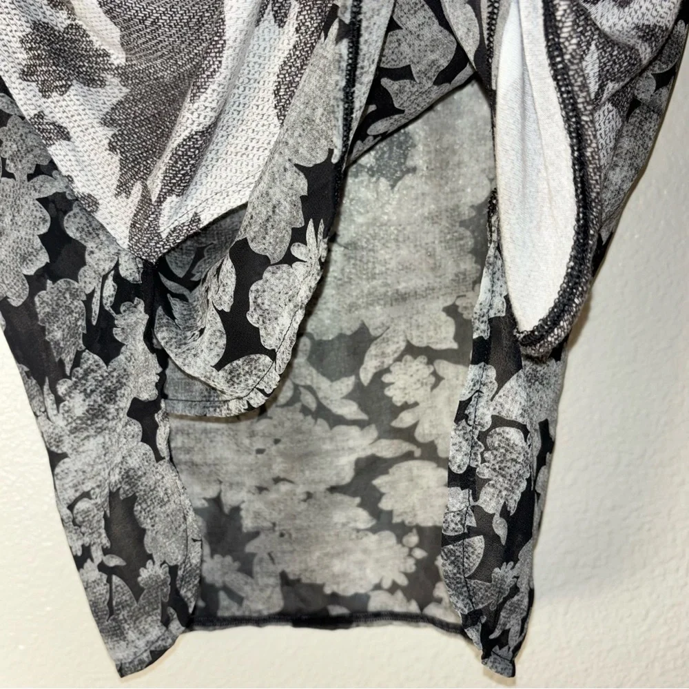 Cabi #3057 Tango Floral Drape Tank black,white,gray floral Woman's Size Medium - Picture 9 of 16